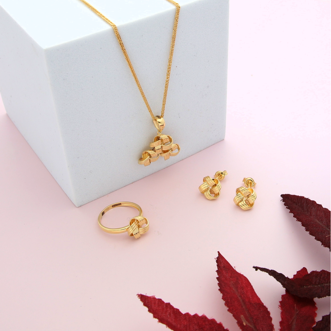 Gold Knot Shaped Pendant Set (Necklace, Earrings and Ring) 18KT - FKJNKLST18K8921