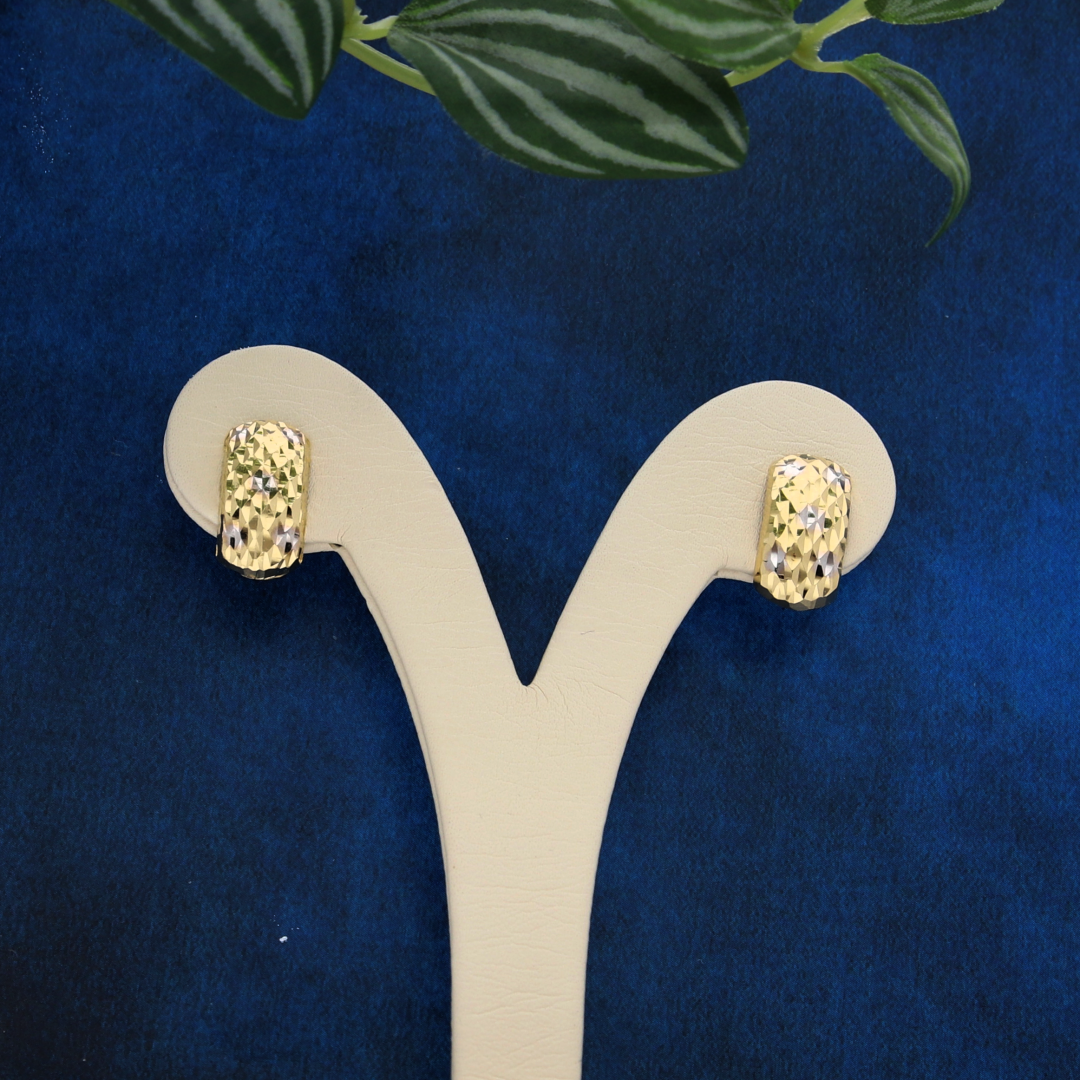 Gold Hammered Marquise Clip Earrings 18KT - FKJERN18K8933
