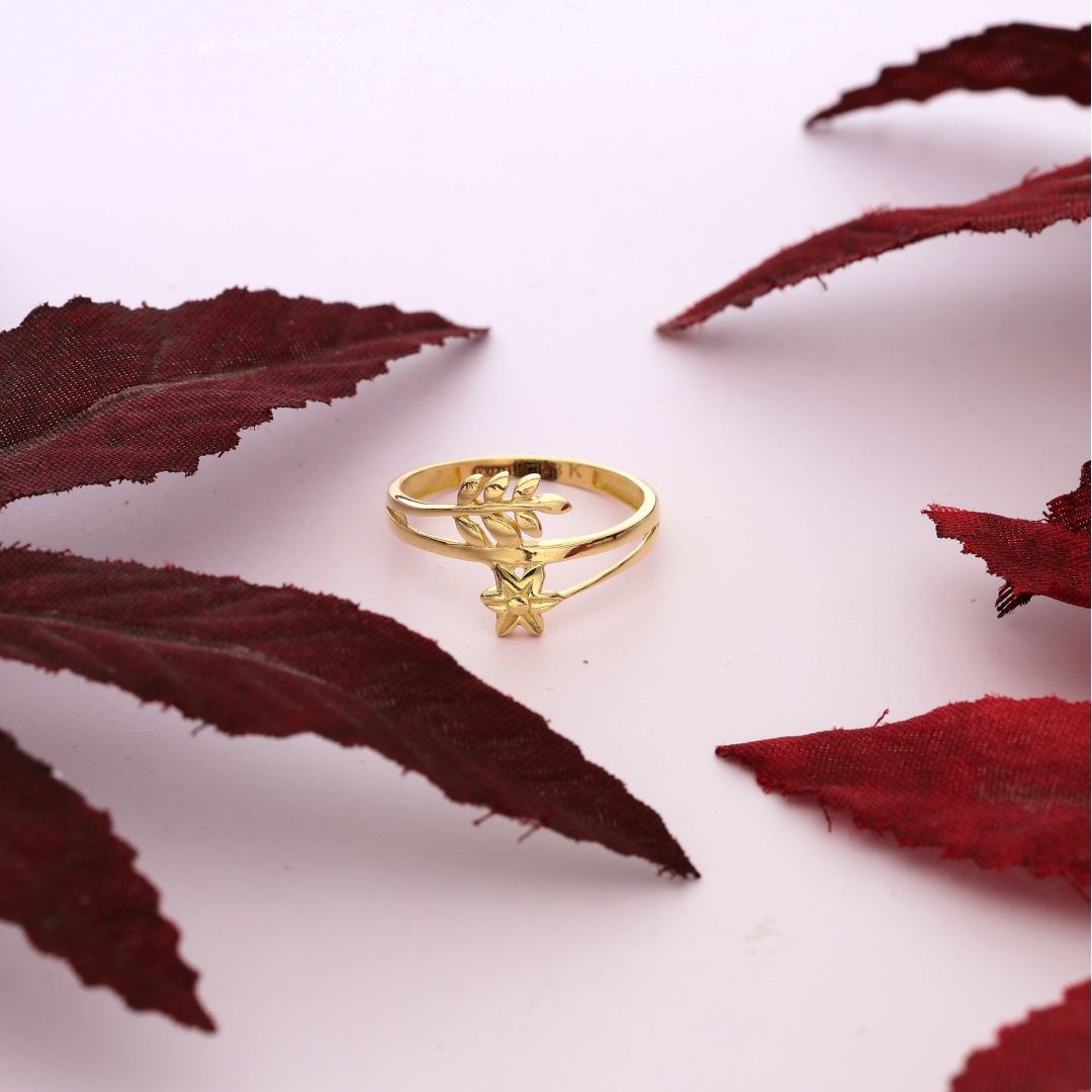 Gold Star & Leaf Design Ring 18KT - FKJRN18K9235