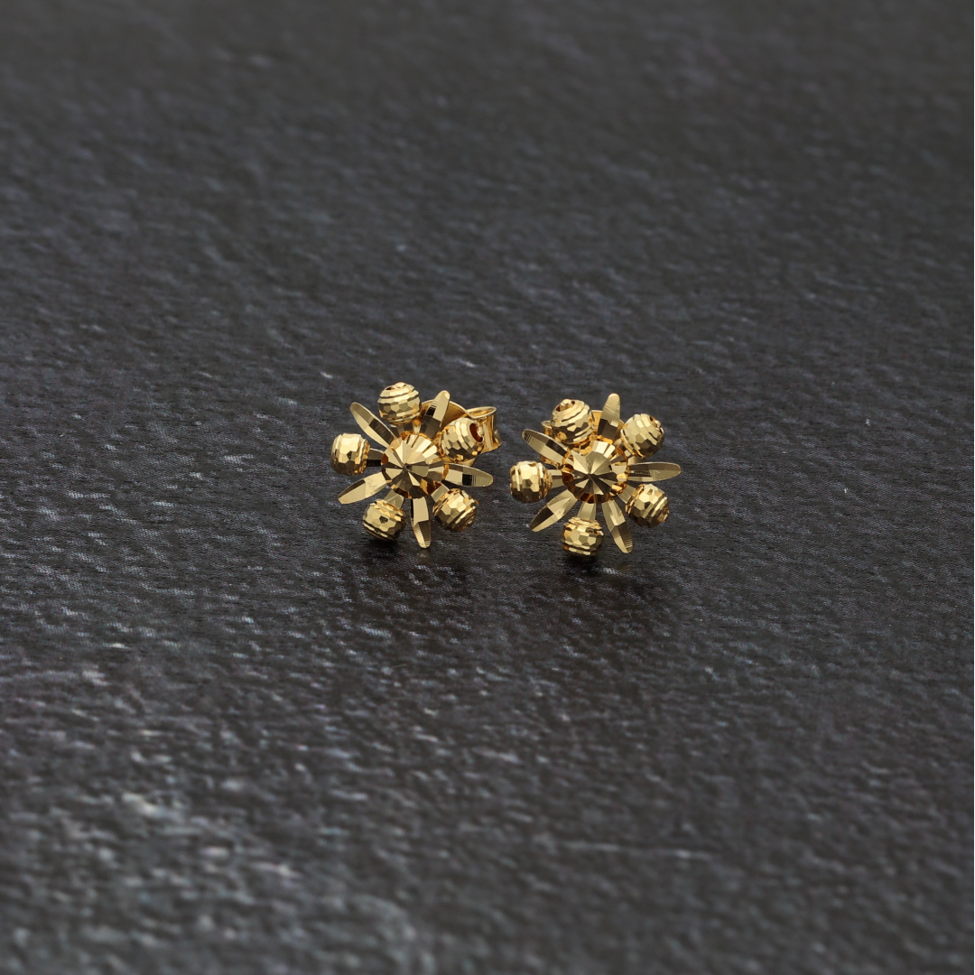 Gold Classy Flower Shaped Earrings 18KT - FKJERN18K9379