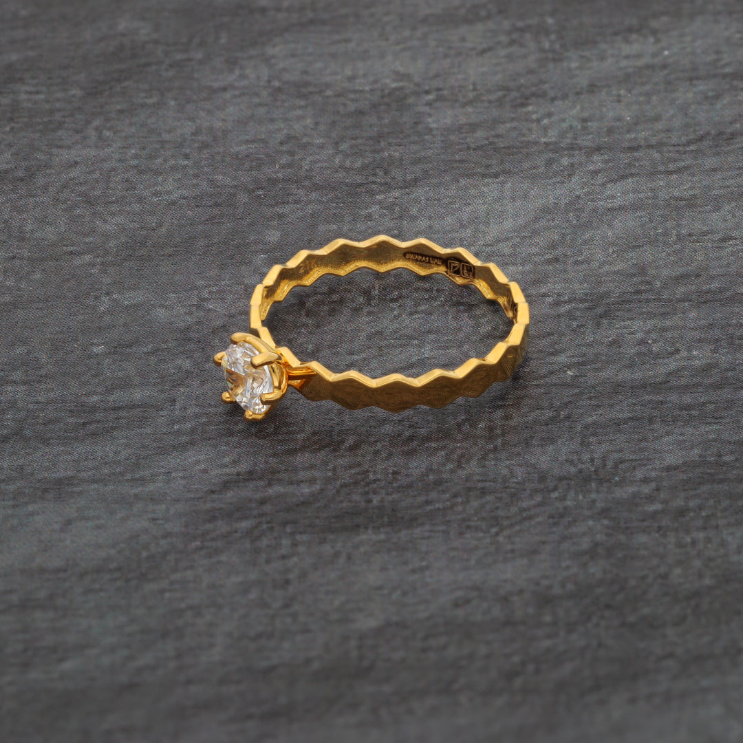 Gold Chaumet Honeycomb Design Ring 21KT - FKJRN21KM9679