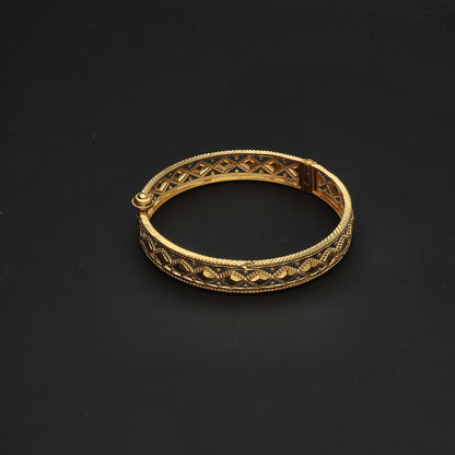 Gold Baby Bangle 21KT - FKJBNG21KM10115