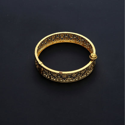 Gold Baby Bangle 21KT - FKJBNG21KM10128