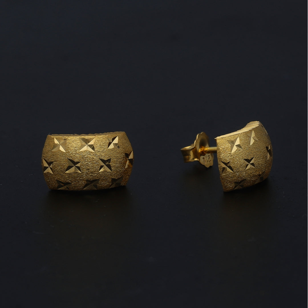 Gold Textured Star Pattern Earrings 21KT - FKJERN21KM11430