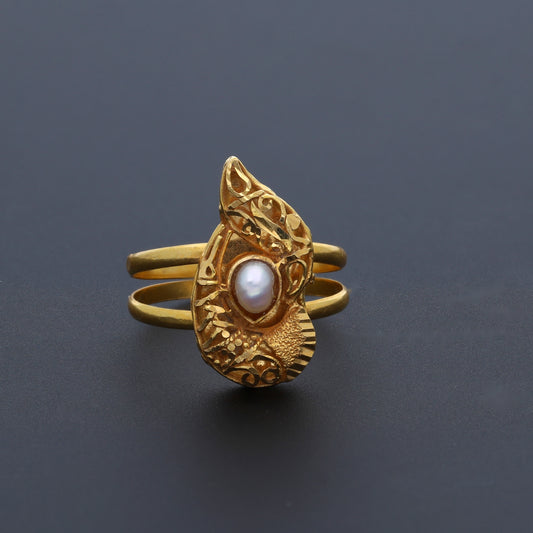 Gold Leaf Shaped Stoned Ring 21KT - FKJRN21KM10457