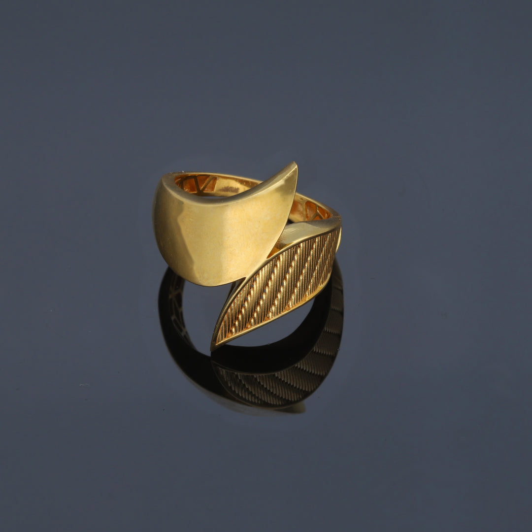 Gold Abstract Wave Ring 21KT - FKJRN21KM11976