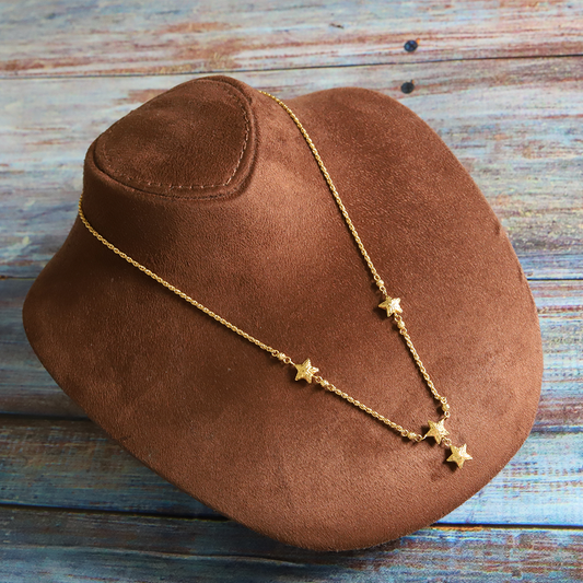 Gold Star Shaped Necklace 18KT - FKJNKL18K9369