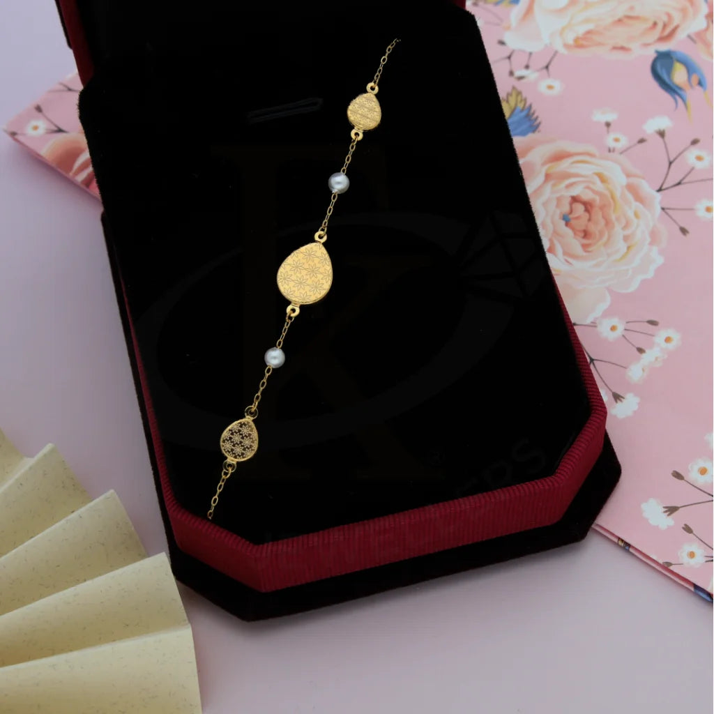 Gold Classy Flower In Oval Bracelet 21Kt - Fkjbrl21Km8463 Bracelets