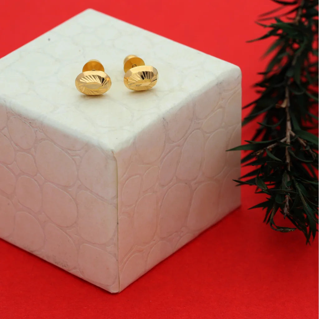 Gold Designer Oval Shaped Stud Earrings 21Kt - Fkjern21Km8622