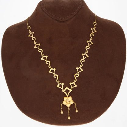 Gold Flower Shaped Necklace 21Kt - Fkjnkl21K7739 Necklaces