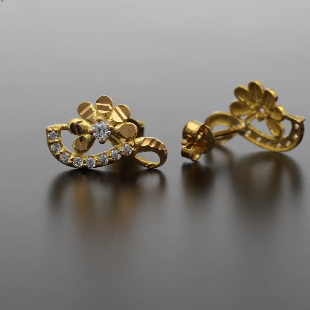 Gold Flower Shaped Stud Earrings 18Kt - Fkjern18K7837