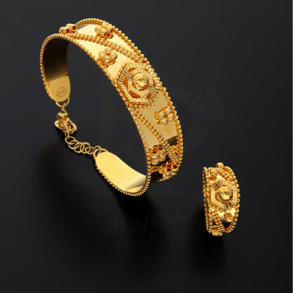 Gold Flower Stud Design Bangle Set (Bangle And Ring) 21Kt - Fkjset21Km8688 Pendant Sets