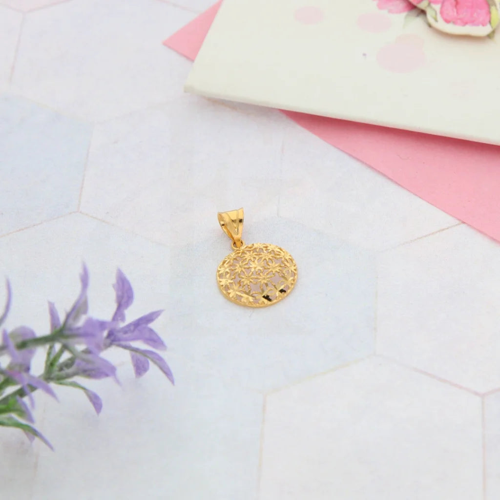 Gold Hollow Flower Shaped Pendant Set (Necklace Earrings And Ring) 21Kt - Fkjnklst21Km8049 Sets