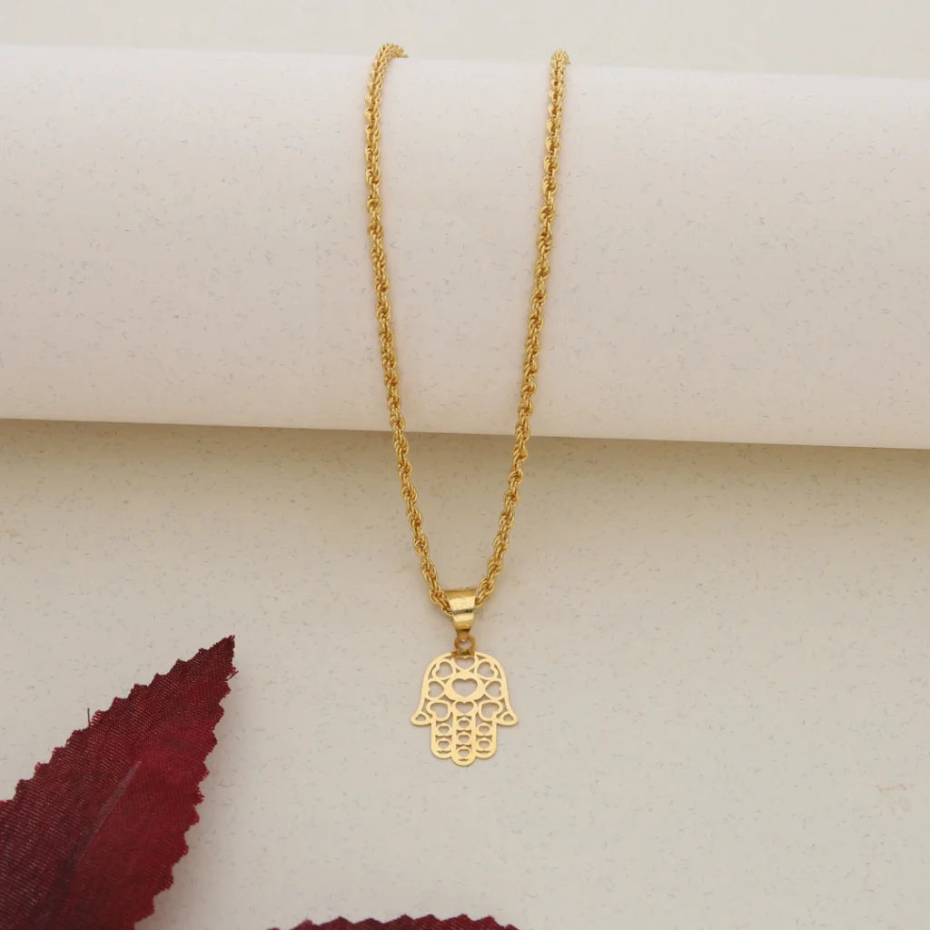 Gold Necklace (Chain With Hamsa Pendant With Heart Shaped) 21Kt - Fkjnkl21K7587 Necklaces