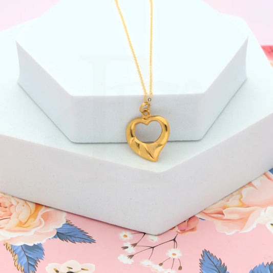 Gold Classic Heart Shaped Necklace 21Kt - Fkjnkl21Km8208 Necklaces