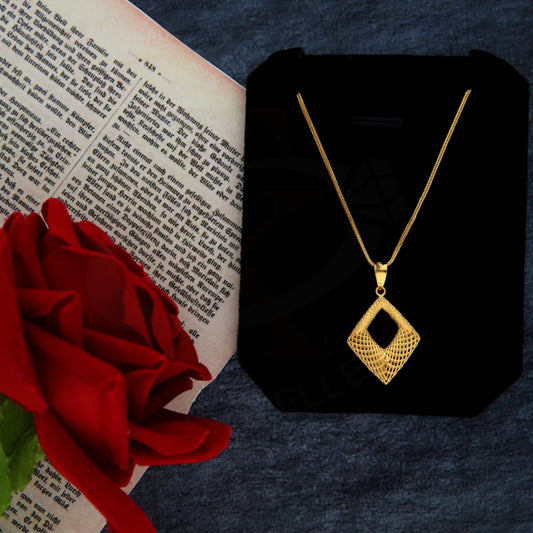 Gold Necklace (Chain With Kite Shaped Pendant) 21Kt - Fkjnkl21Km8415 Necklaces