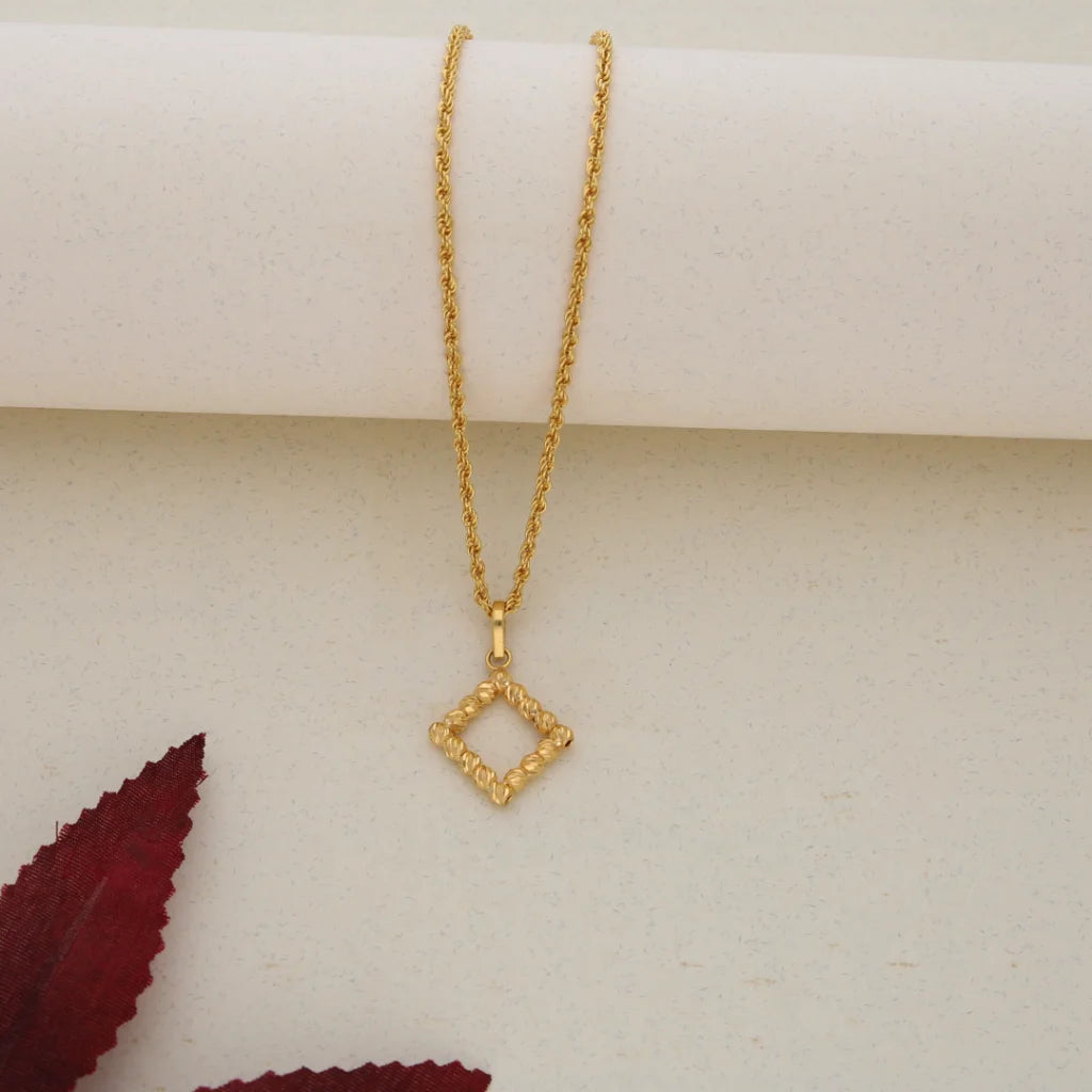 Gold Necklace (Chain With Pendant) 21Kt- Fkjnkl21K7688 Necklaces