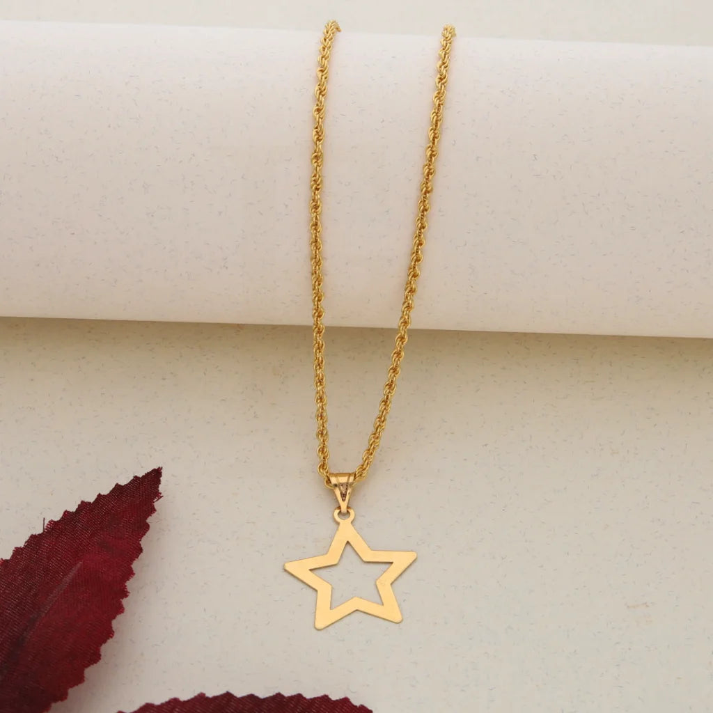 Gold Necklace ( Chain With Star Shaped Pendant ) 21Kt - Fkjnkl21K7549 Necklaces