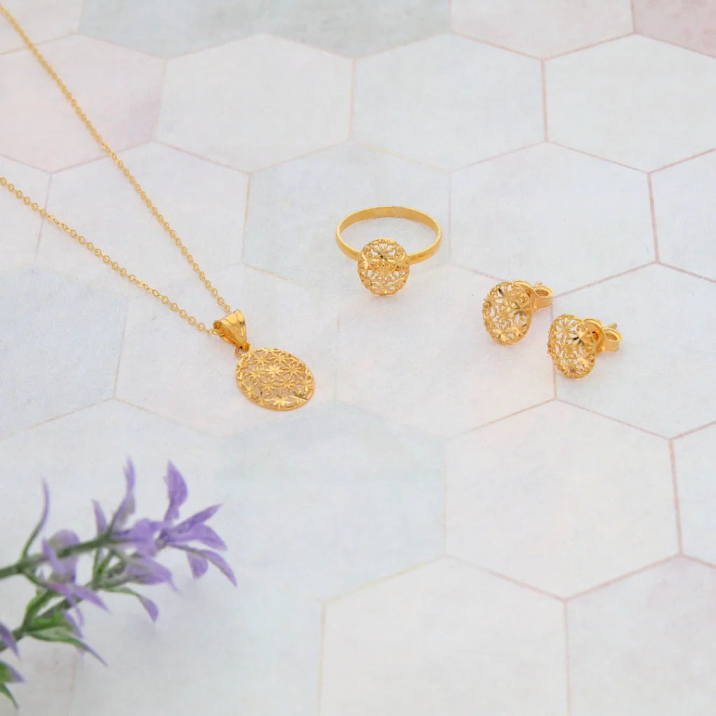 Gold Oval Shaped Pendant Set (Necklace Earrings And Ring) 21Kt - Fkjnklst21Km8050 Sets