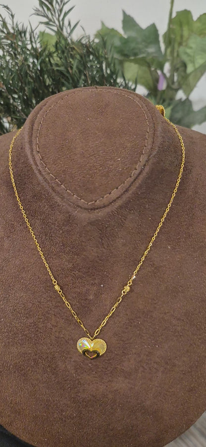 Gold Heart Medallion Necklace 21KT - FKJNKL21KM11231