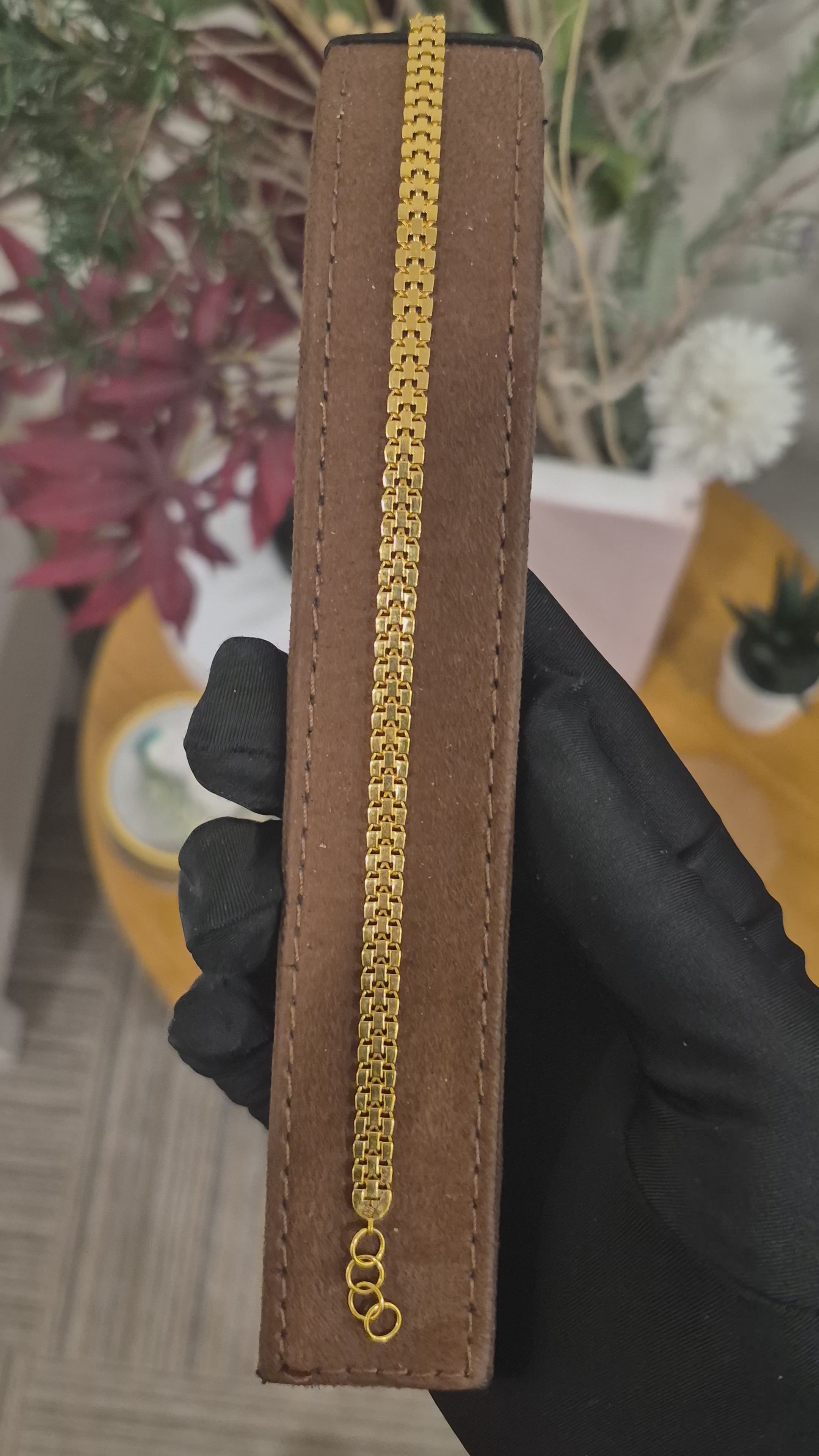 Gold Geometric Link Bracelet 21KT - FKJBRL21KM11920
