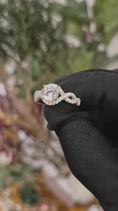 Sterling Silver 925 Round Cut Twist Ring - FKJRNSL11042