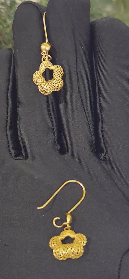 Gold Openwork Floral Earrings 21KT - FKJERN21KM11471