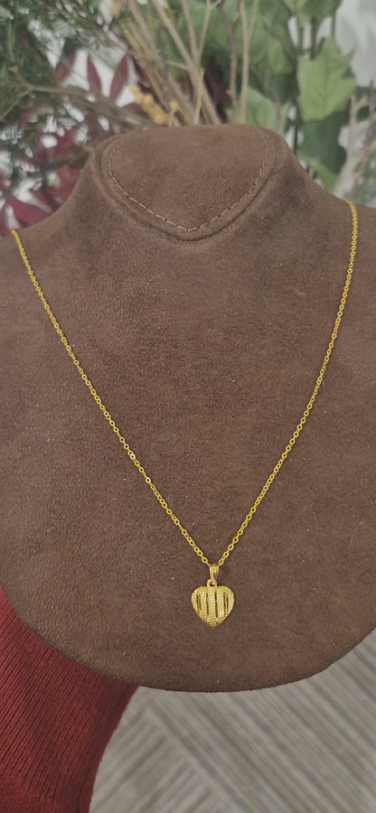 Gold Classic Heart Necklace 21KT - FKJNKL21KM11359