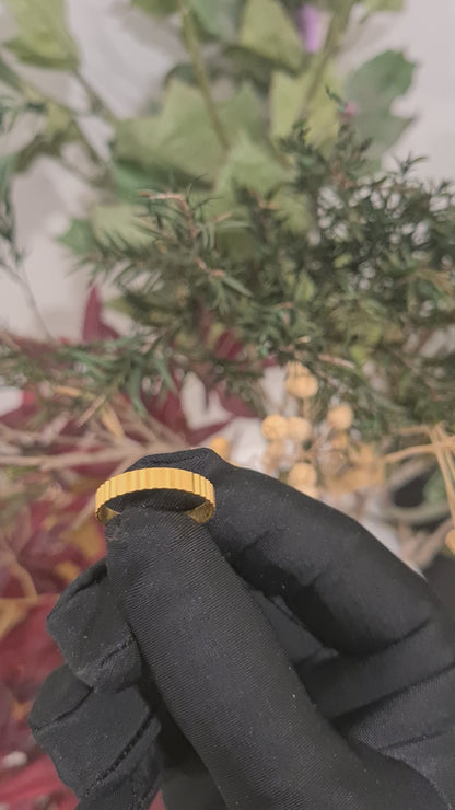 Gold Linear Texture Ring 21KT - FKJRN21KM10486