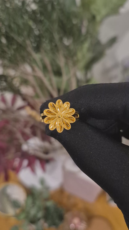 Gold Radiant Daisy Ring 21KT - FKJRN21KM11980