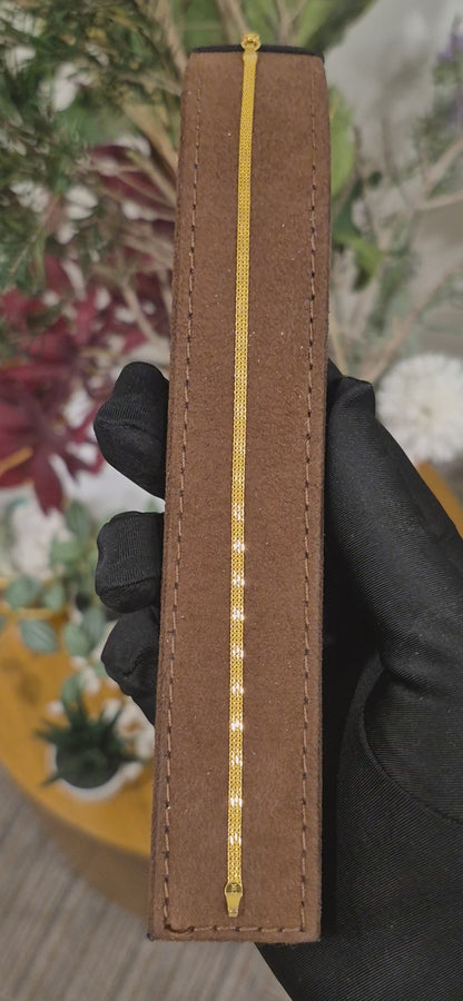 Gold Polished Slim Bracelet 21KT - FKJBRL21KM11593