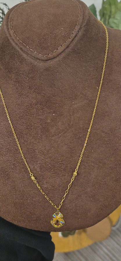 Gold Openwork Charm Necklace 21KT - FKJNKL21KM11230