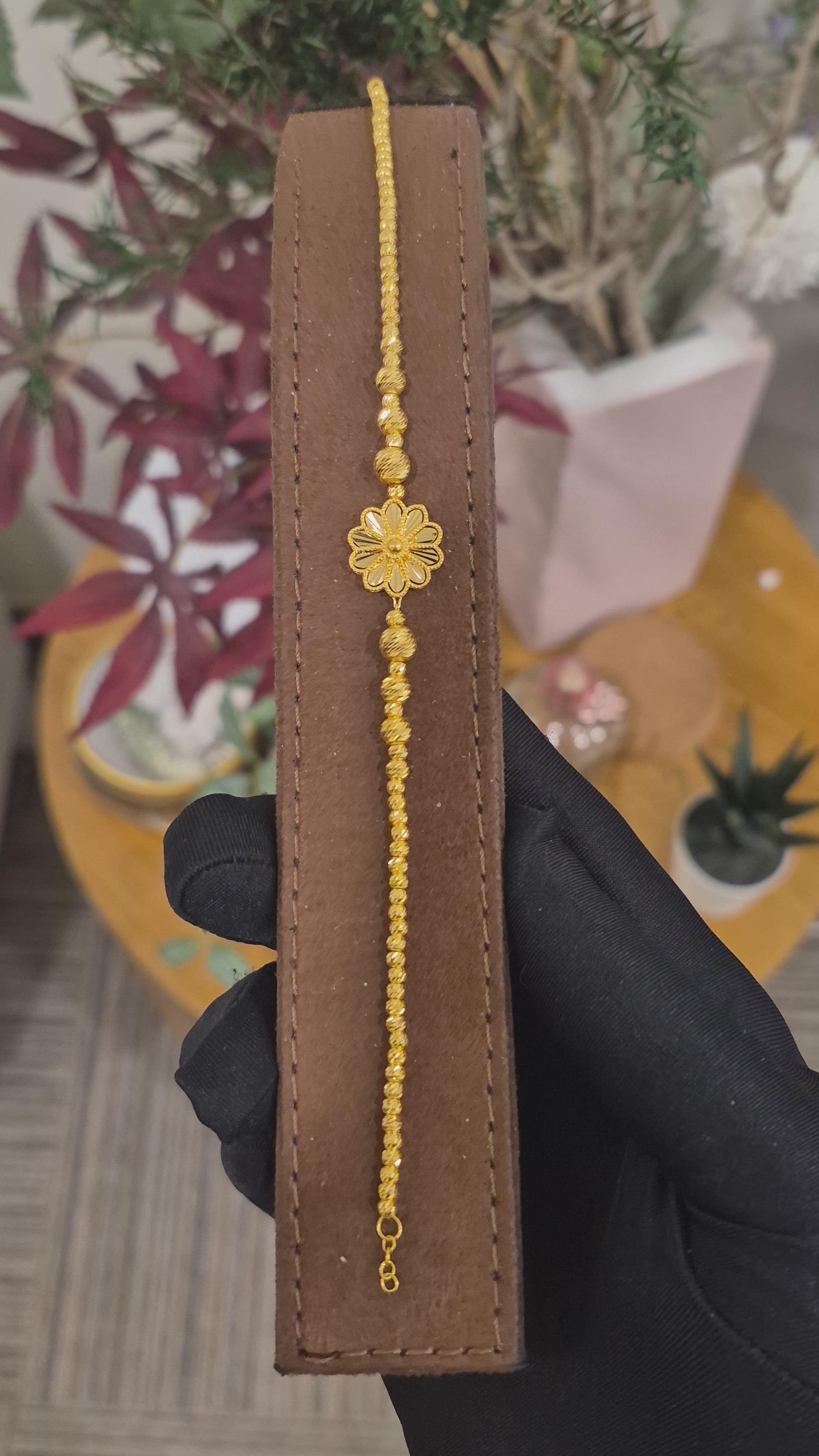 Gold Flower Design Bracelet 21KT - FKJBRL21KM11880