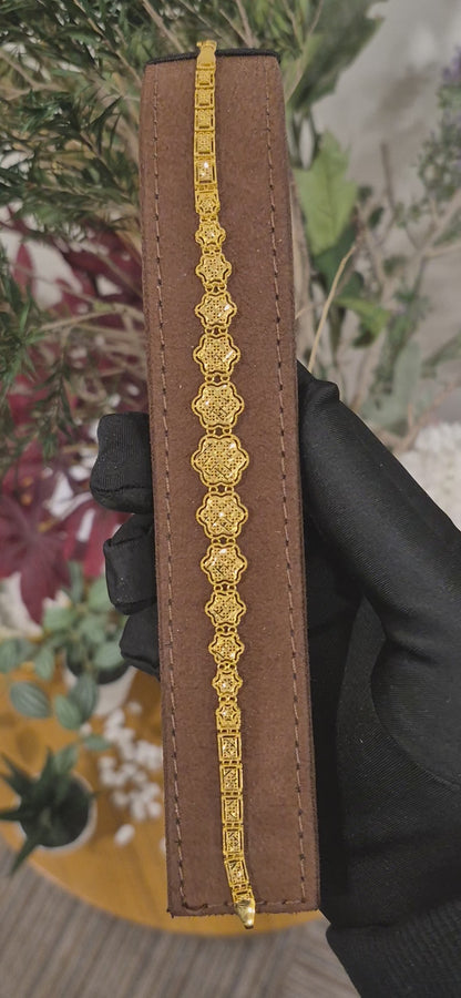 Gold Regal Floral Bracelet 21KT - FKJBRL21KM11505
