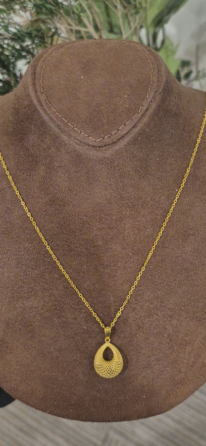 Gold Filigree Drop Necklace 21KT - FKJNKL21KM11295