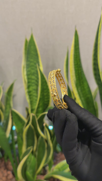Gold Baby Bangle 21KT - FKJBNG21KM10115
