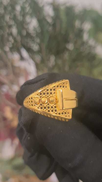 Gold Geo Weave Ring 21KT - FKJRN21KM10899