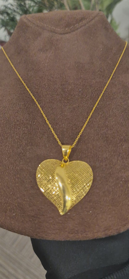Gold Statement Heart Necklace 21KT - FKJNKL21KM11445