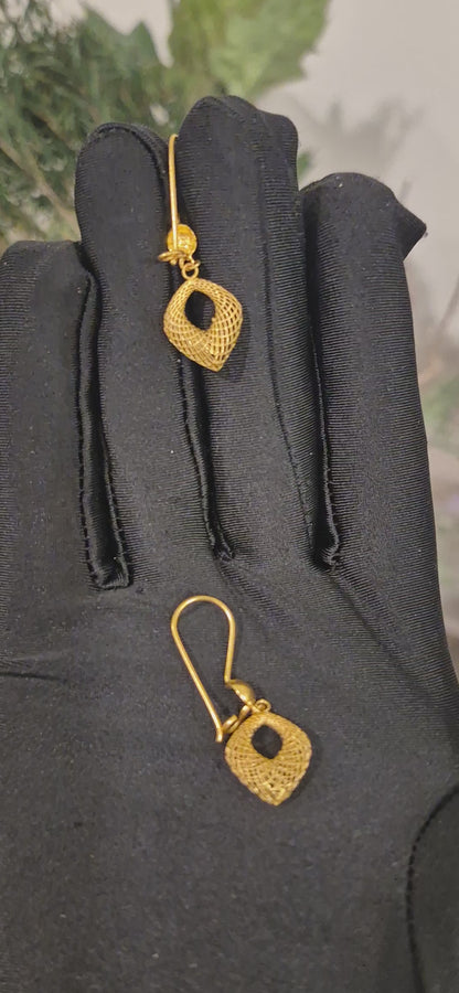 Gold Filigree Dangle Earrings 21KT - FKJERN21KM11474