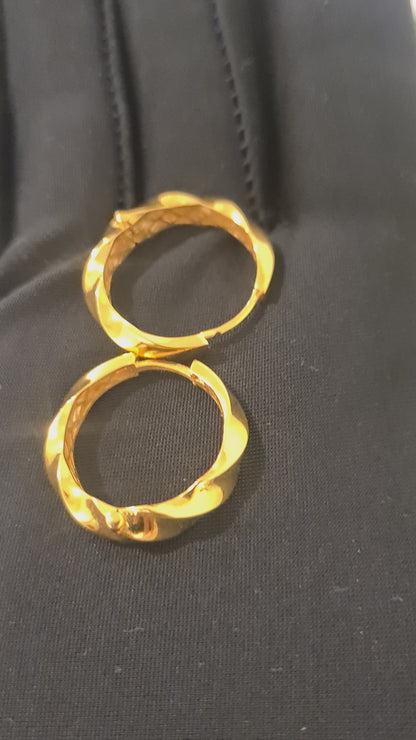 Gold Twirl Hoop Earrings 21KT - FKJERN21KM10852