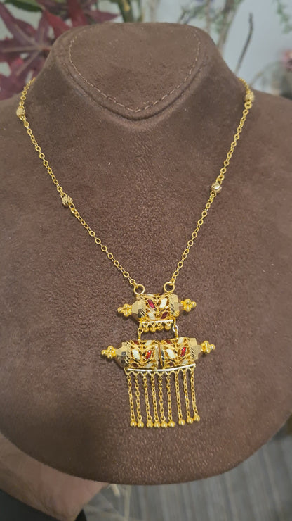 Gold Red Accent Necklace 21KT - FKJNKL21KM10380