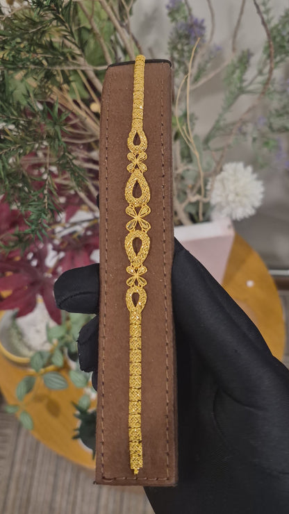 Gold Stylish Floral Link Bracelet 21KT - FKJBRL21KM11664