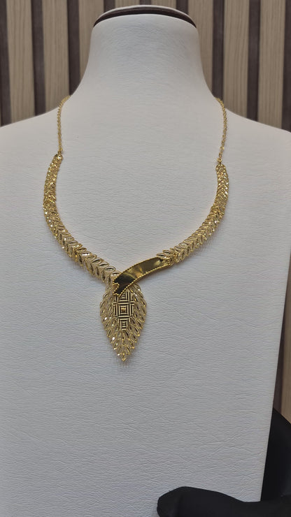 Gold Leaf Design Necklace 21KT - FKJNKL21KM10163