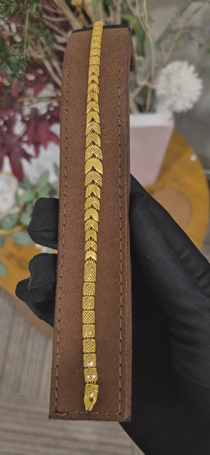 Gold Curved Accent Bracelet 21KT - FKJBRL21KM11573