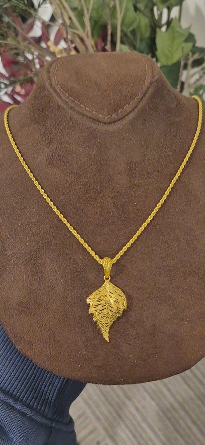 Gold Textured Leaf Necklace 21KT - FKJNKL21KM11448