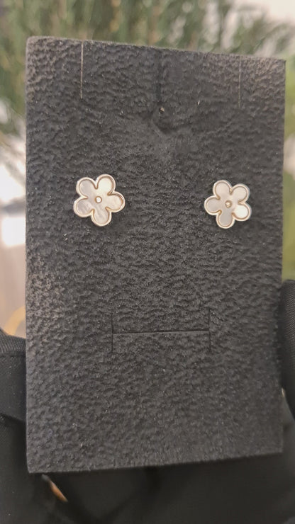 Sterling Silver 925 Daisy Earrings - FKJERNSL10816