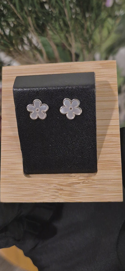 Sterling Silver 925 White Flower Earrings - FKJERNSL11111