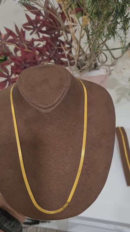 Gold Sleek Flat Chain Set (Chain with Bracelet) 21KT - FKJCNST21KM10382